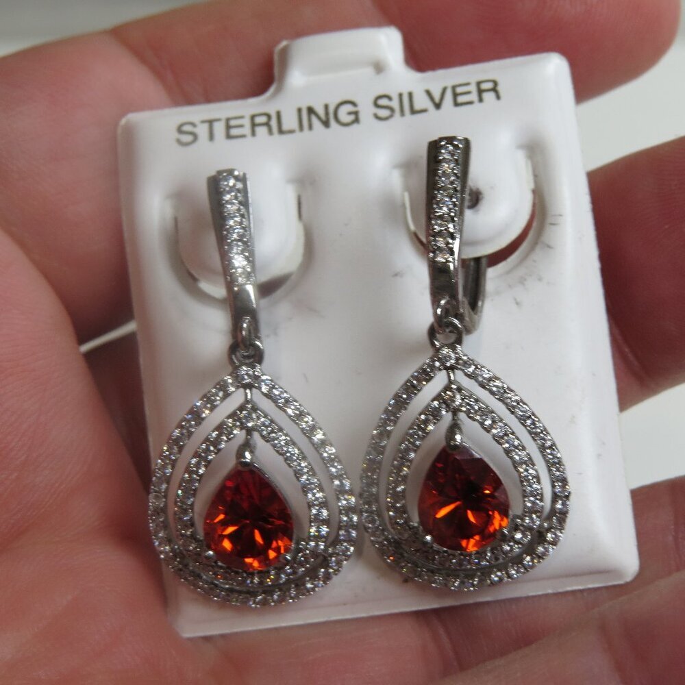 Diamond & garnet Sterling Silver Earring